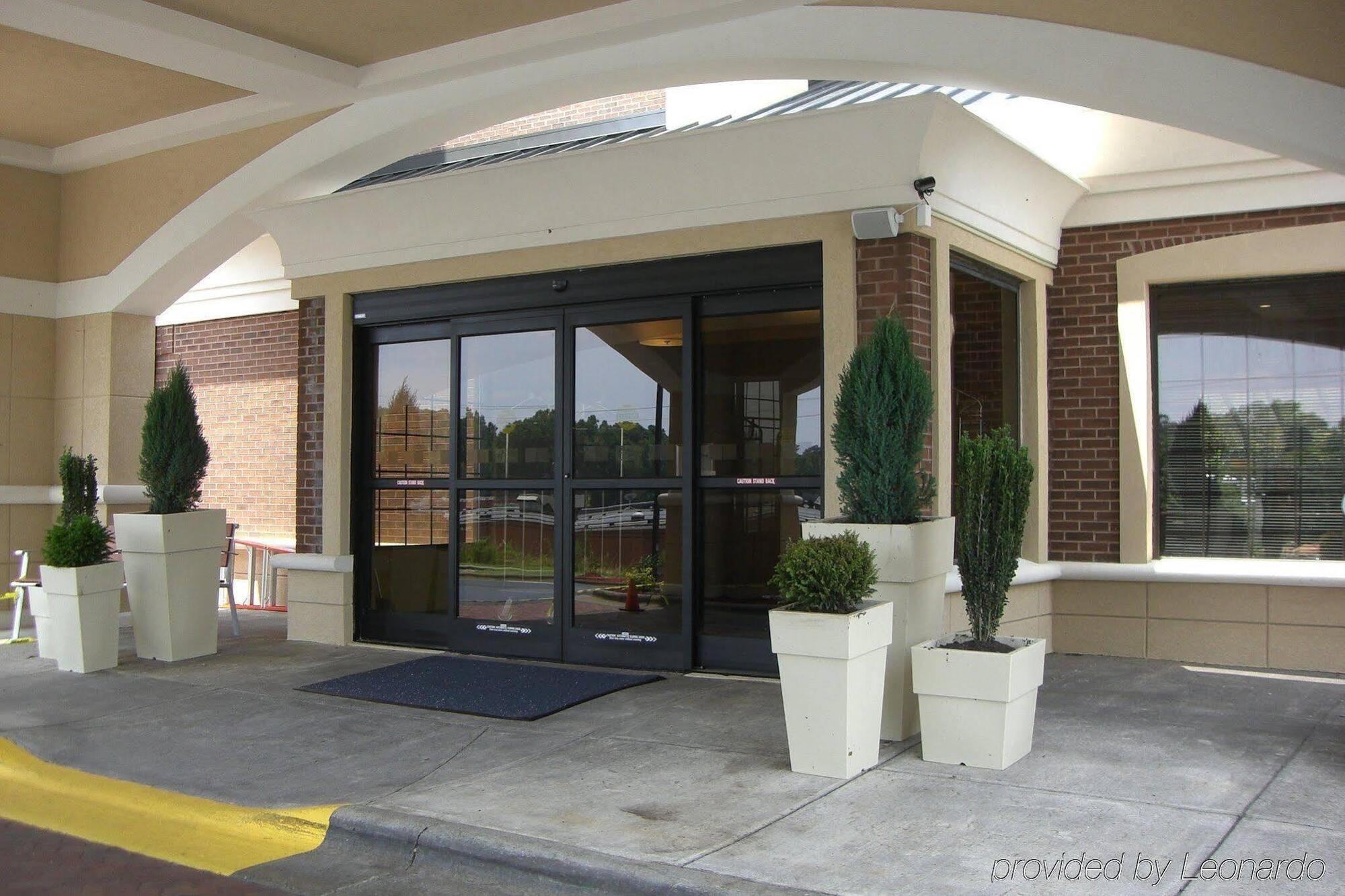 Holiday Inn Express Winston-Salem Medical Ctr Area מראה חיצוני תמונה